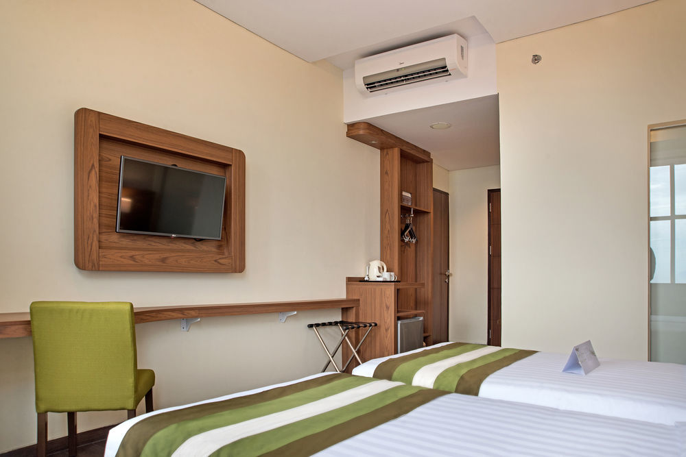 Grand Whiz Poins Simatupang Yakarta Exterior foto